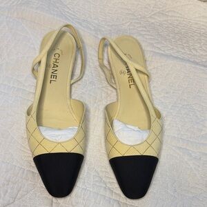 CHANEL Women's Yellow and Black Slingbacks size 42